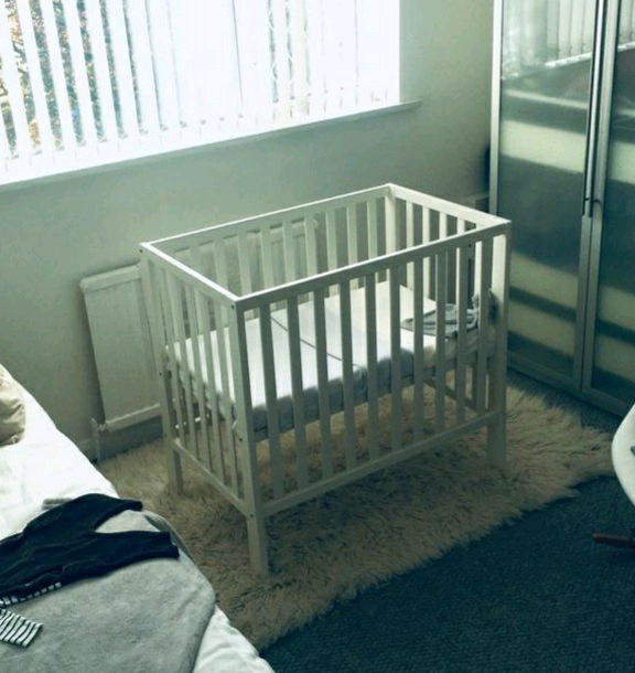 mini cot mamas and papas